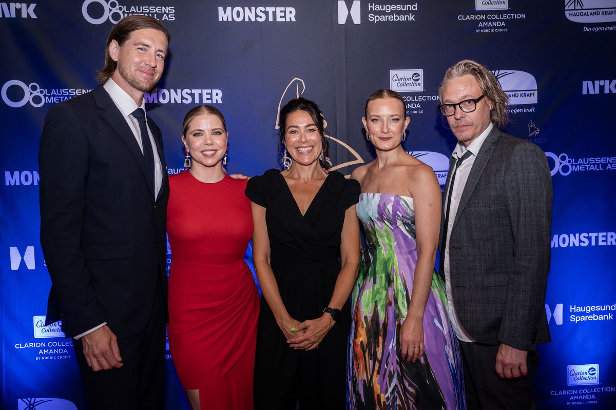 Pål Sverre Hagen, Alexandra Gjerpen, Maria Ekerhovd, Ine Marie Wilmann og Kristoffer Joner fra Krigsseileren. Foto: Grethe Nygaard