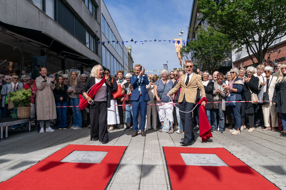 Lise Fjeldstad og Thorbjørn Harr ble hedret på Hagesund Walk of Fame i 2025. Foto: Grethe Nygaard
